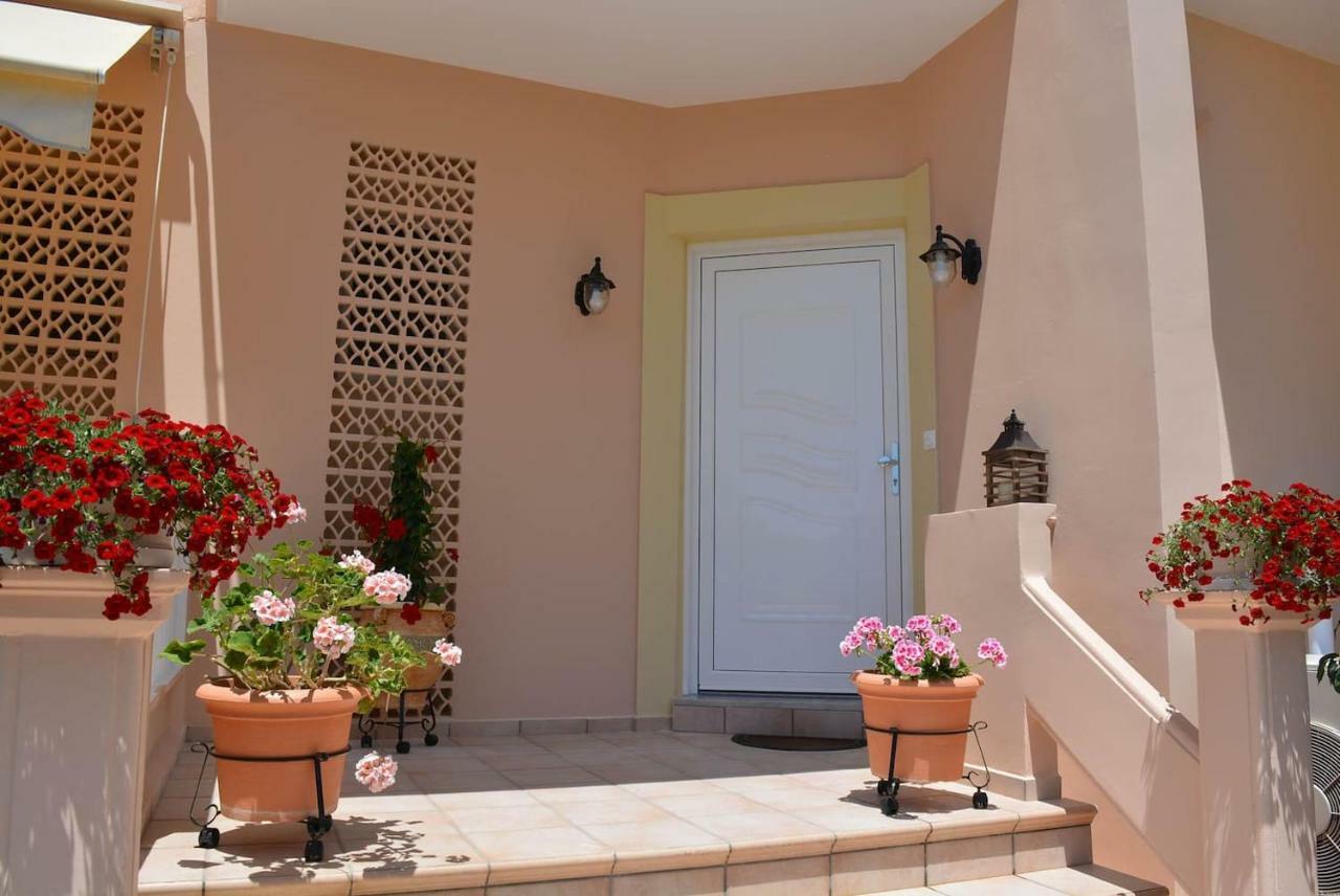 Villa Aretaki Kalamaki  Luaran gambar