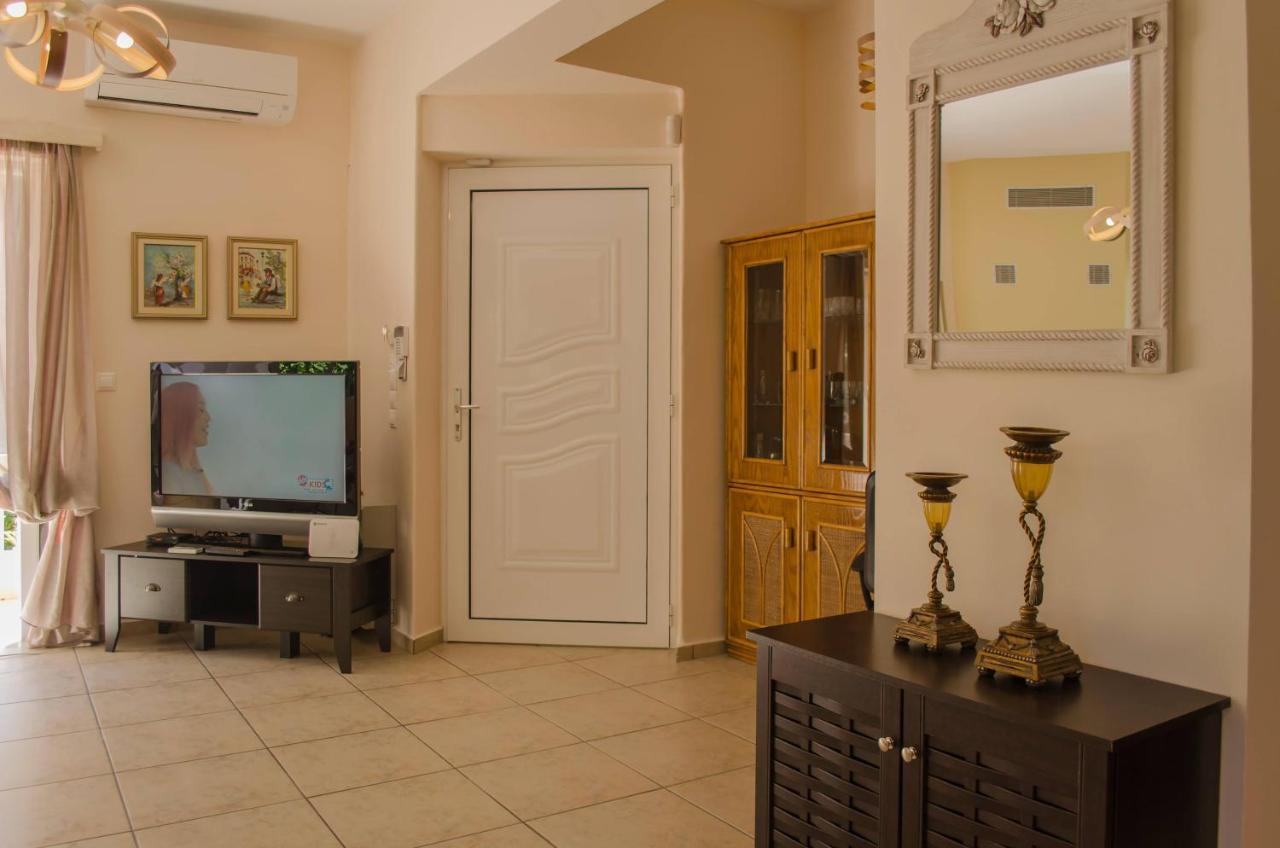 Villa Aretaki Kalamaki  Luaran gambar