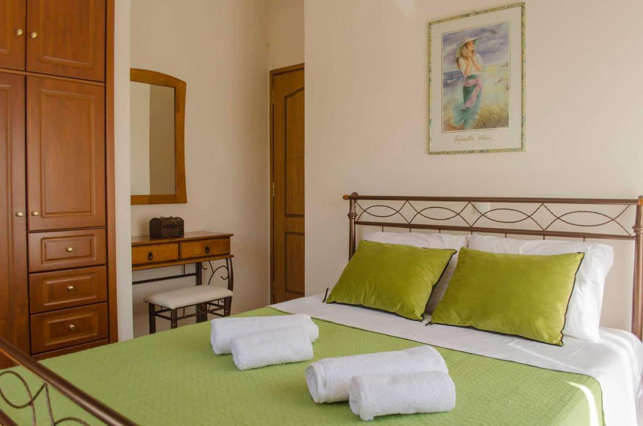 Villa Aretaki Kalamaki  Luaran gambar